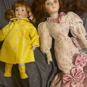 2 portion dolls